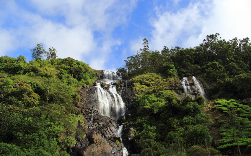 Attukal Waterfalls – Favorite Picnic Spot of Tourist