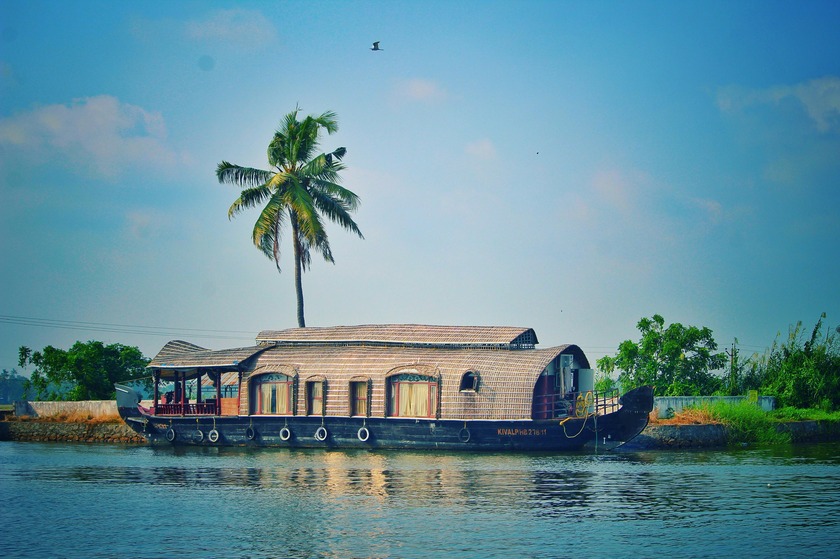 Alleppey Backwaters Houseboat