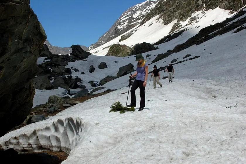 Kolahoi Glacier