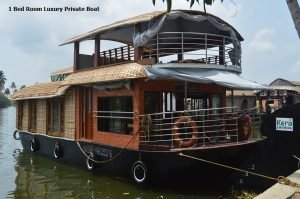 1 bed room luxury private boat