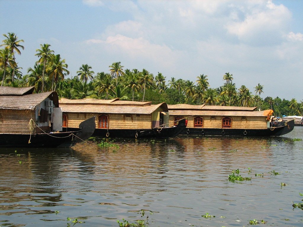 alleppey-houeboat