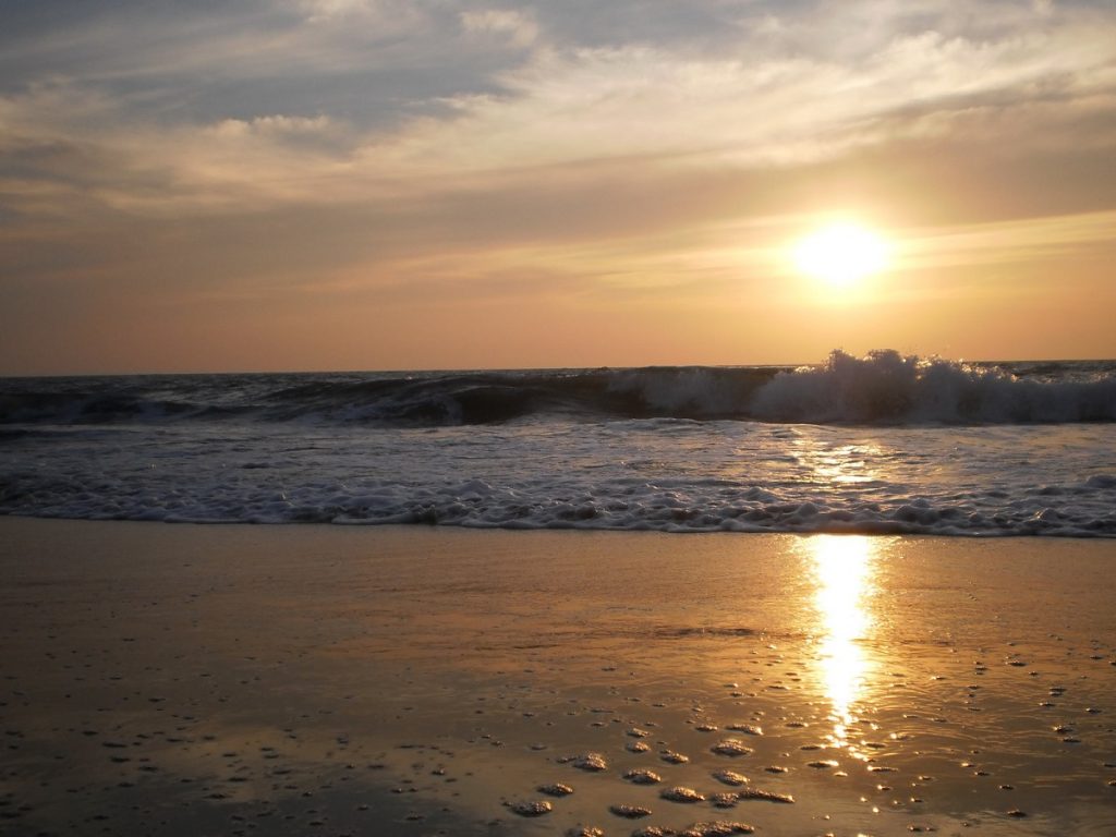 Cherai Beach (Vypin Island) One of the Best Beaches in Kerala