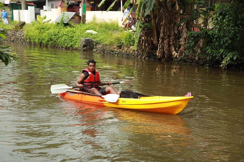 single kayaking 