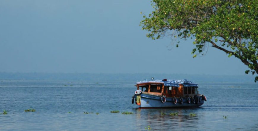 Alleppey Alappuzha Backwaters