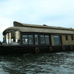 Blue-Jelly-houseboat