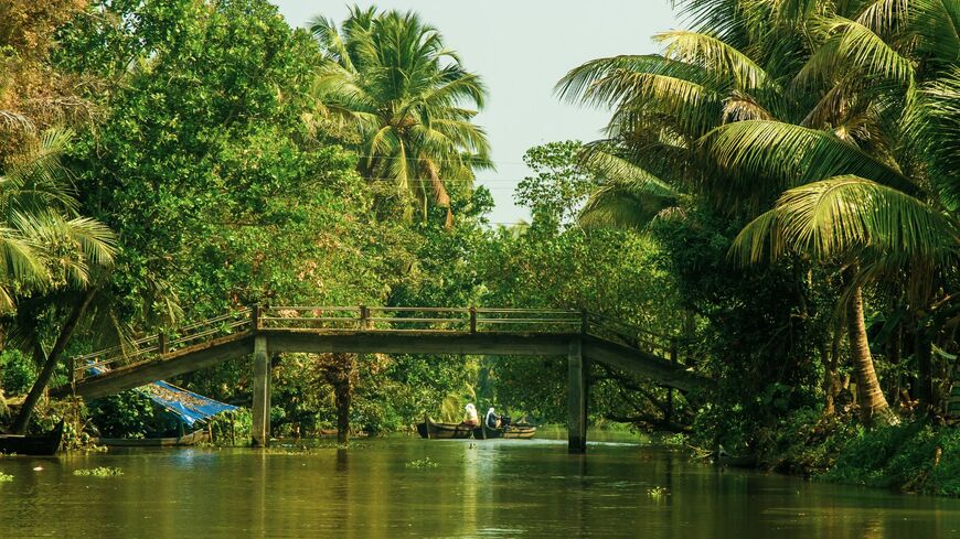 Romantic Kerala Honeymoon Package