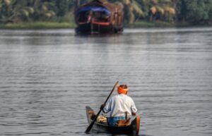 Kayaking-and-Canoe-in-Kerala-Backwater