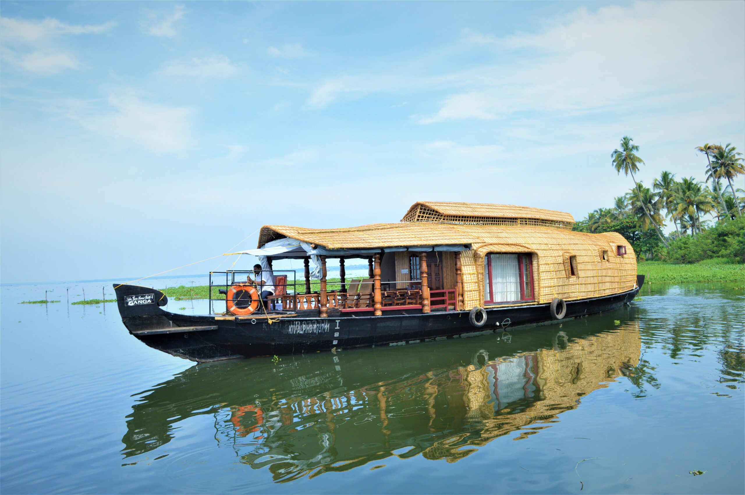 1 Night 2 Days (21hrs) Kumarakom to Alleppey Houseboat Package